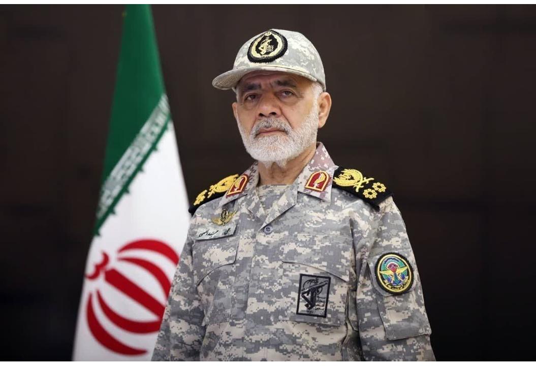 سرلشکر عبداللهی به سران آمریکا و رژیم صهیونی:برای تصمیم‌های احمقانه شما لحظه‌شماری می‌کنیم
