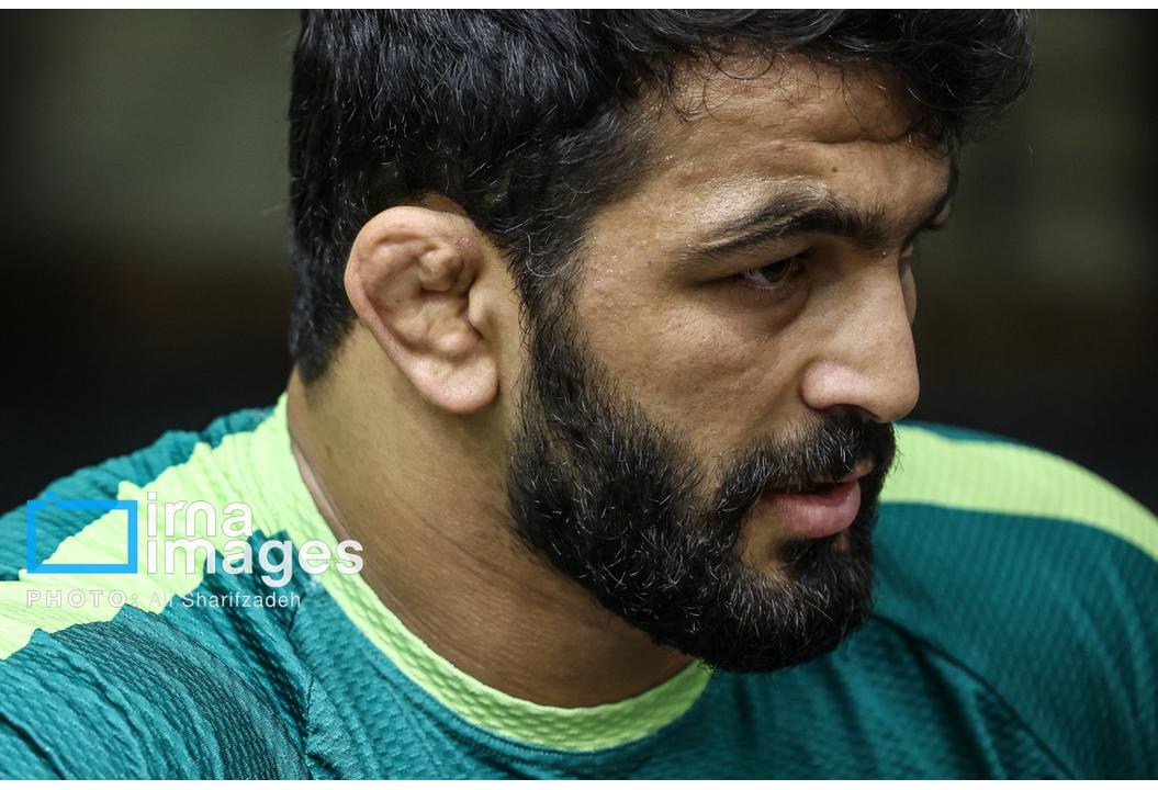 حسن یزدانی به یوشیدا خورد/ رویارویی گلادیاتور با قهرمان المپیک