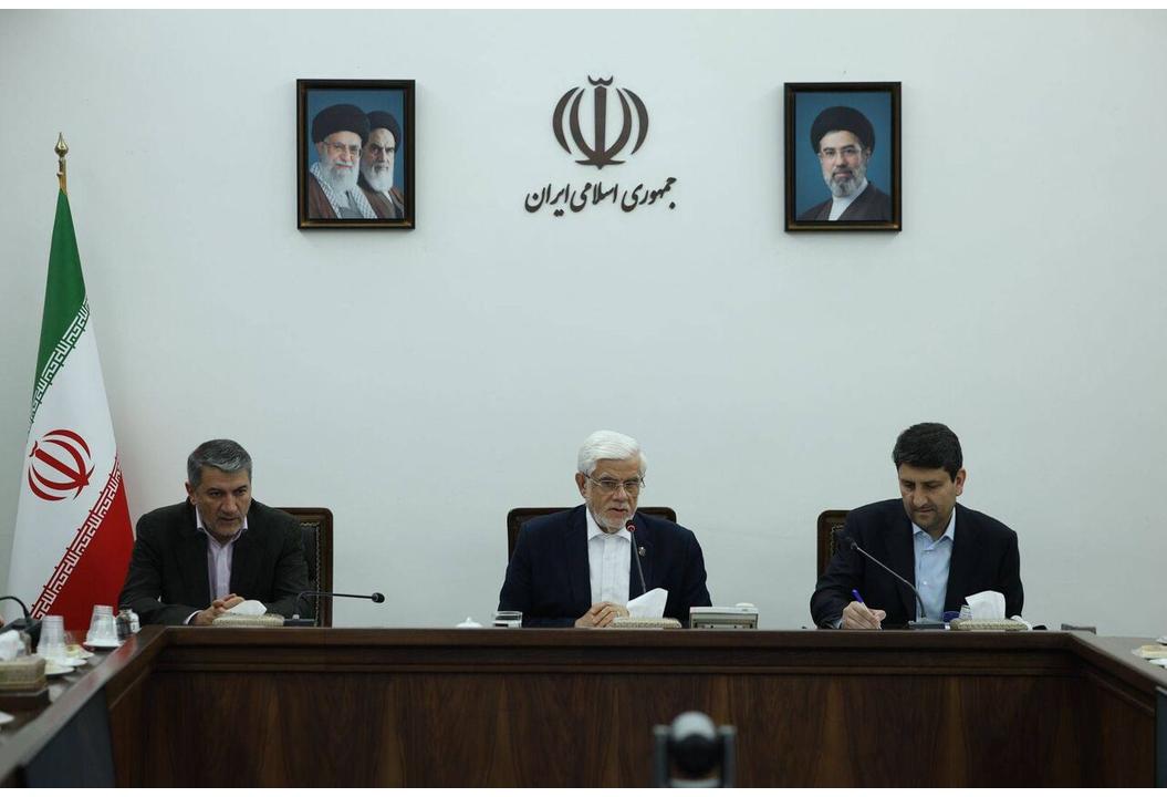 عارف دستور تشکیل کارگروه دائمی برای تدوین قوانین فضای دیجیتال را صادر کرد  