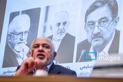 محمدجواد ظریف وزیر امور خارجه اسبق و عضو هیئت علمی دانشگاه تهران، روز شنبه ۱۸ مهرماه ۱۴۰۵ در نشست رونمایی و بررسی سه کتاب از وی، با محوریت «تحول نظام بین‌الملل و جایگاه ایران در آن» در محل دانشکده مطالعات جهان دانشگاه تهران، سخنرانی می‌کند.