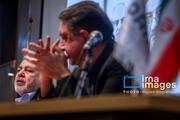 محمدجواد ظریف وزیر امور خارجه اسبق و عضو هیئت علمی دانشگاه تهران، روز شنبه ۱۸ مهرماه ۱۴۰۵ در نشست رونمایی و بررسی سه کتاب از وی، با عناوین «جهان پیش رو»، «دیپلماسی ایرانی در جهان پساقطبی» و «چالش شناخت و ادراک در سیاست خارجی جمهوری اسلامی ایران» در محل دانشکده مطالعات جهان دانشگاه تهران حضور دارد.